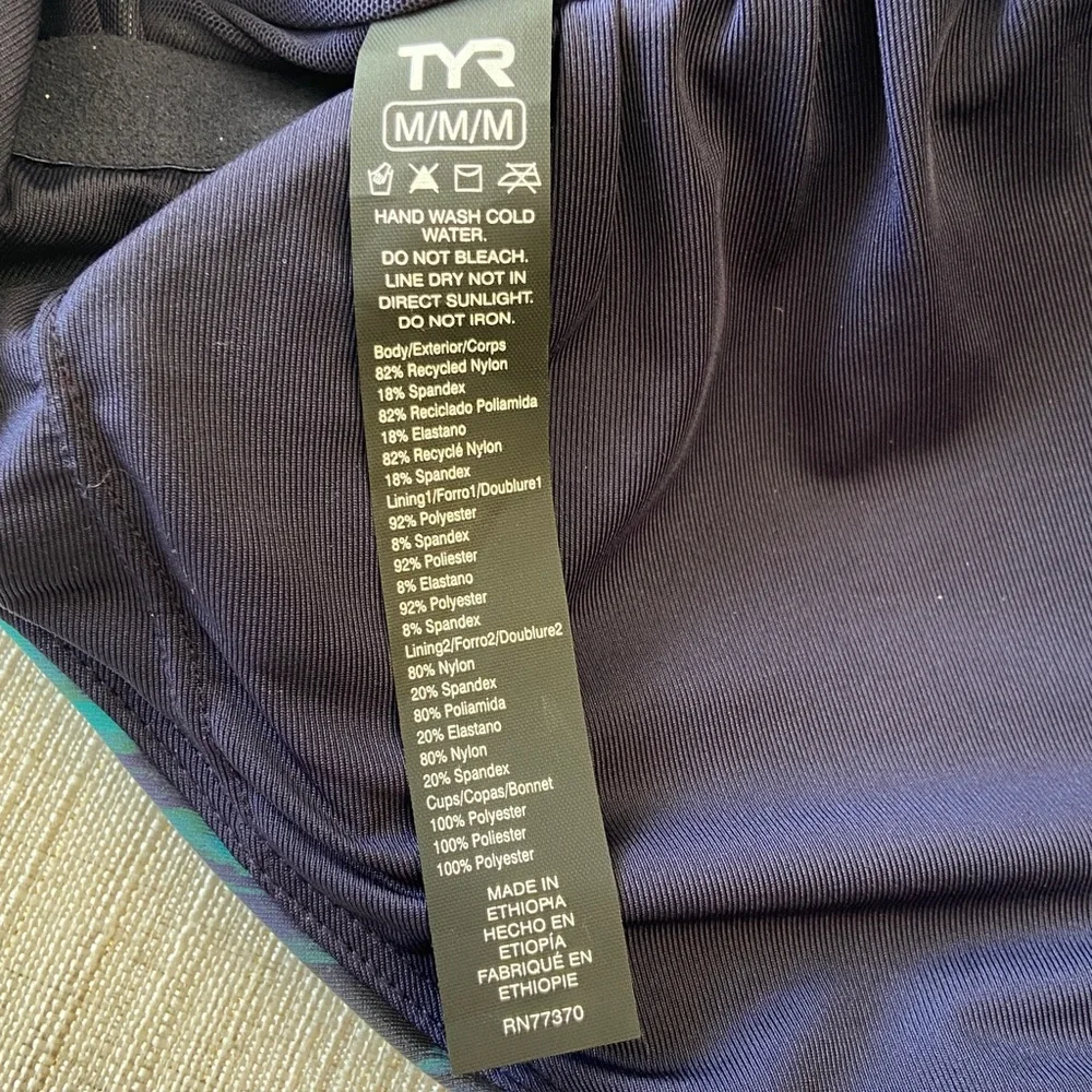 TYR Women’s‎ Teal Black One-Piece Competition Swimsuit XSmall  Medium Athlete